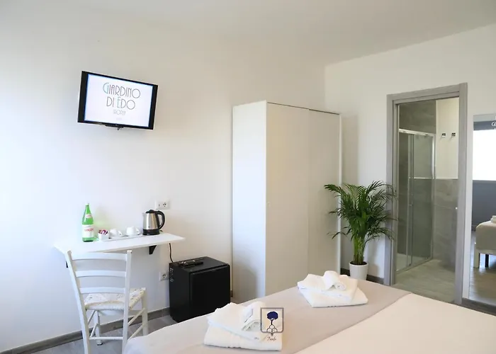 Giardino Di Edo Penzion Tropea