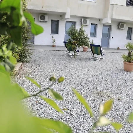 Giardino Di Edo Pensión 4*